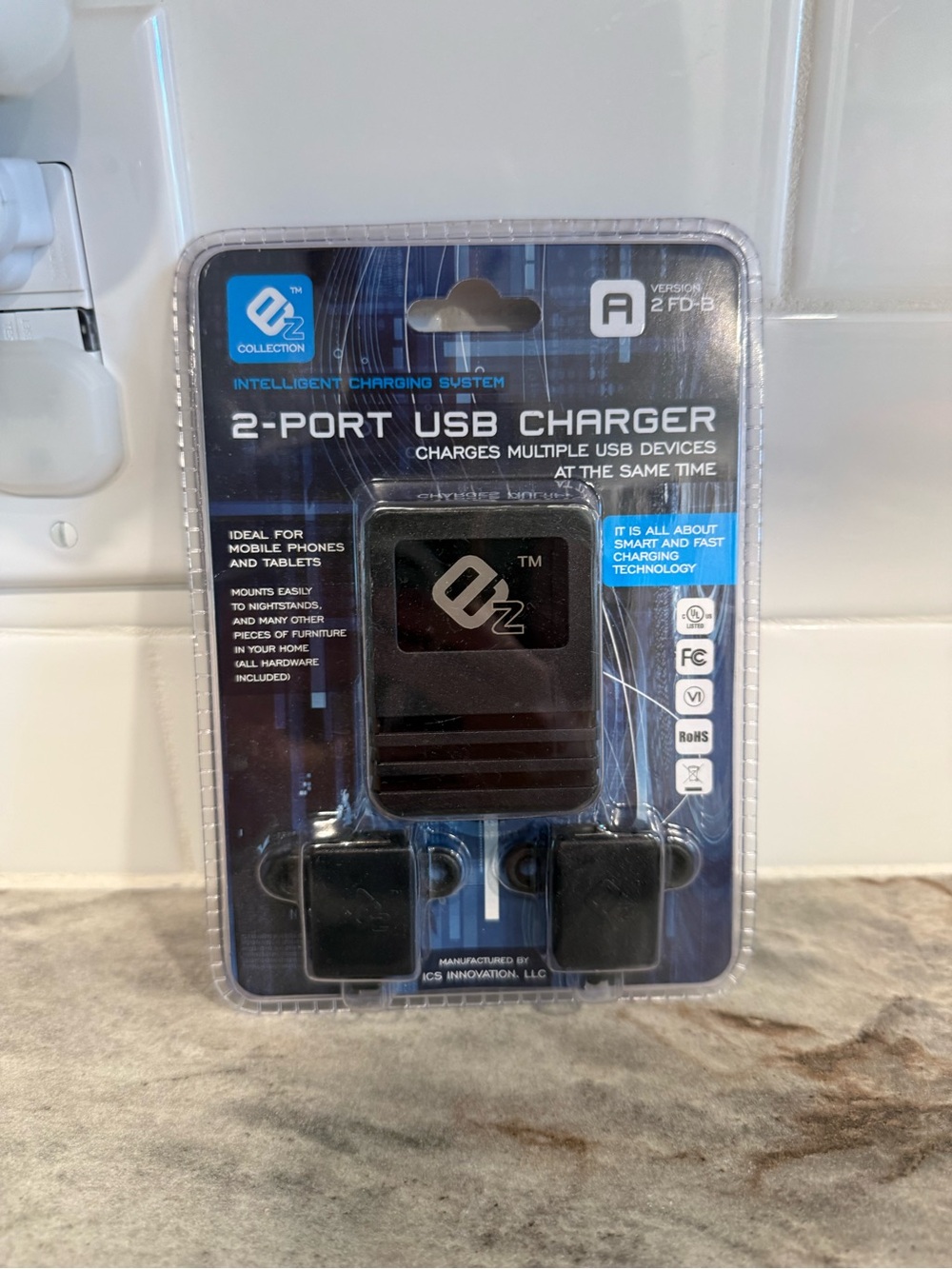 eZ Collection 2-Port USB Charger - Black NWT